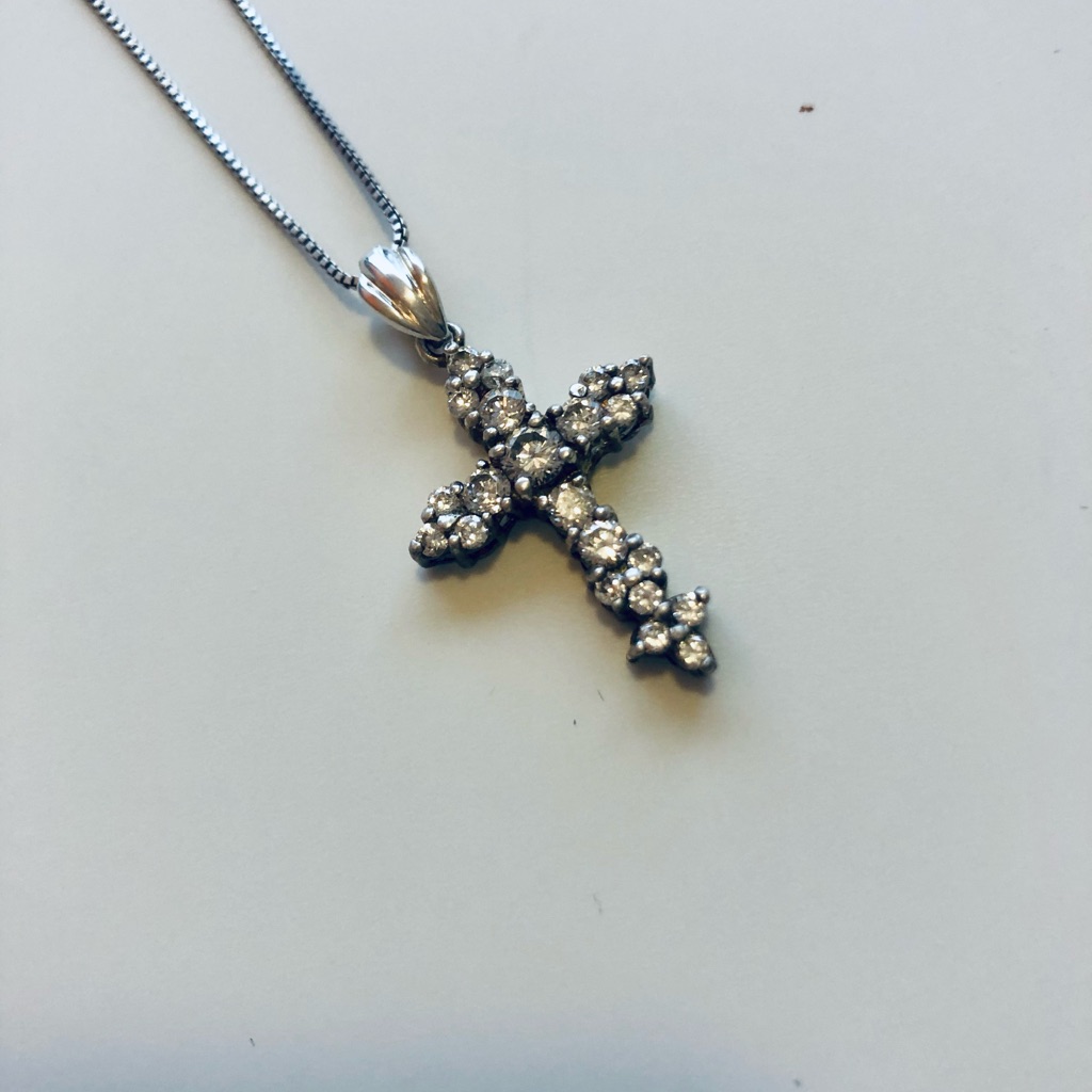 Stunning Sterling Silver Cz Cross Necklace.